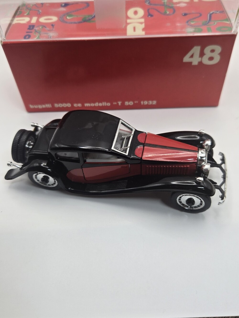 Rio 1/43 Scale Bugatti 5000cc Modello T 50 (1932) die-cast model - Picture 6 of 10